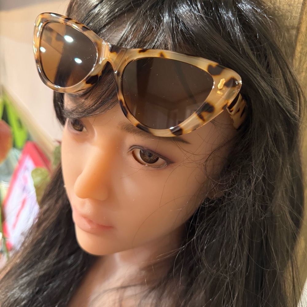 Tortoiseshell Cat-Eye Sunglasses - Brown Lenses - Picture 8 of 16